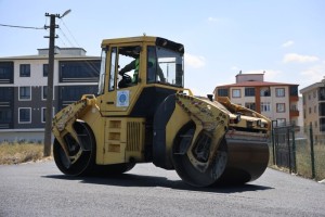 Kapaklı'da Sıcak Asfalt Mesaisi Sürüyor